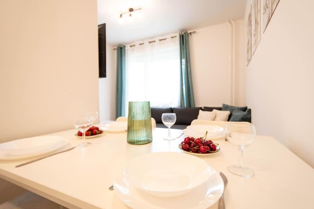 Boulevard 1-bedroom Flat Apartment